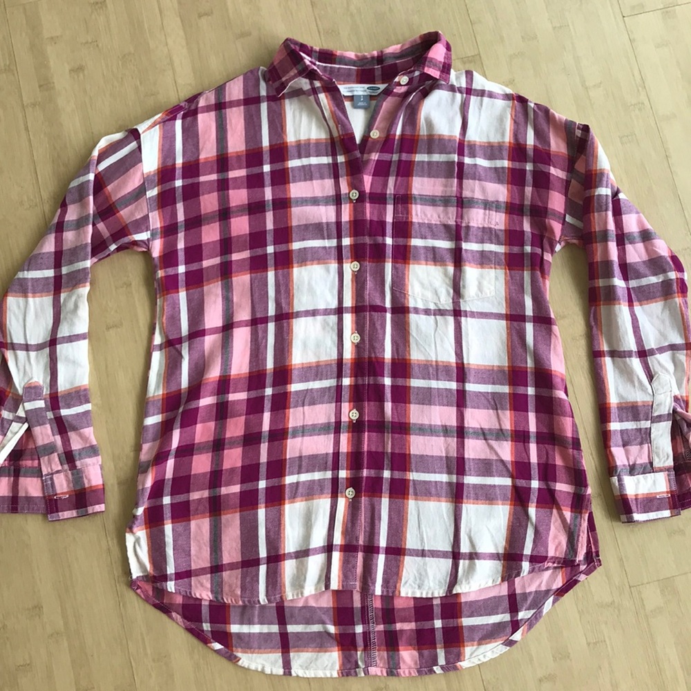 Cute plum/pink plaid flannel shirt DISCOUNTED SHIPPING!!!!